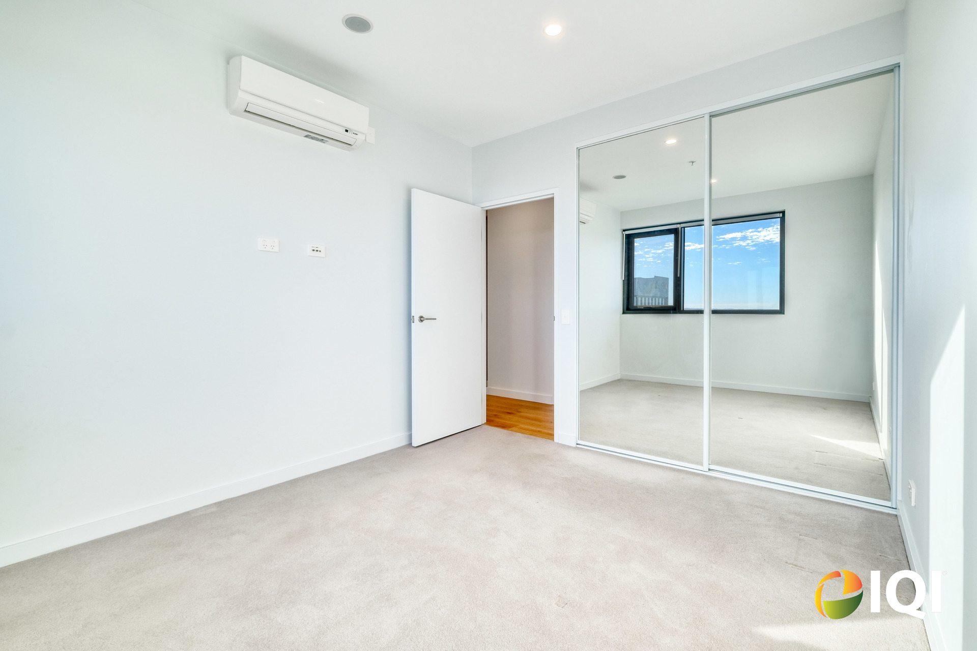 Luxury Living Awaits at NV 2911 - MOVE IN IMMEDIATELY
 image