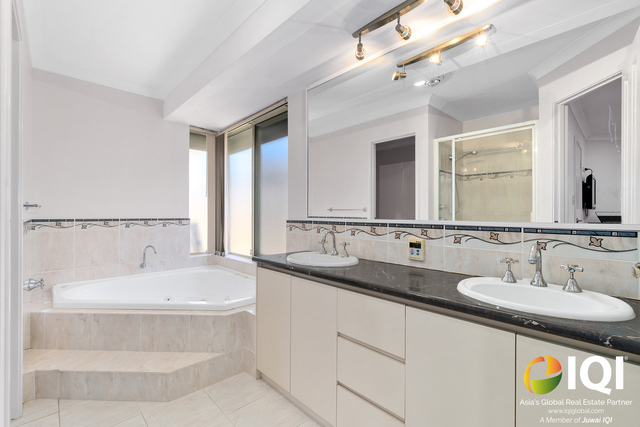 "✨ Luxurious Living in Darch !!! ✨ image