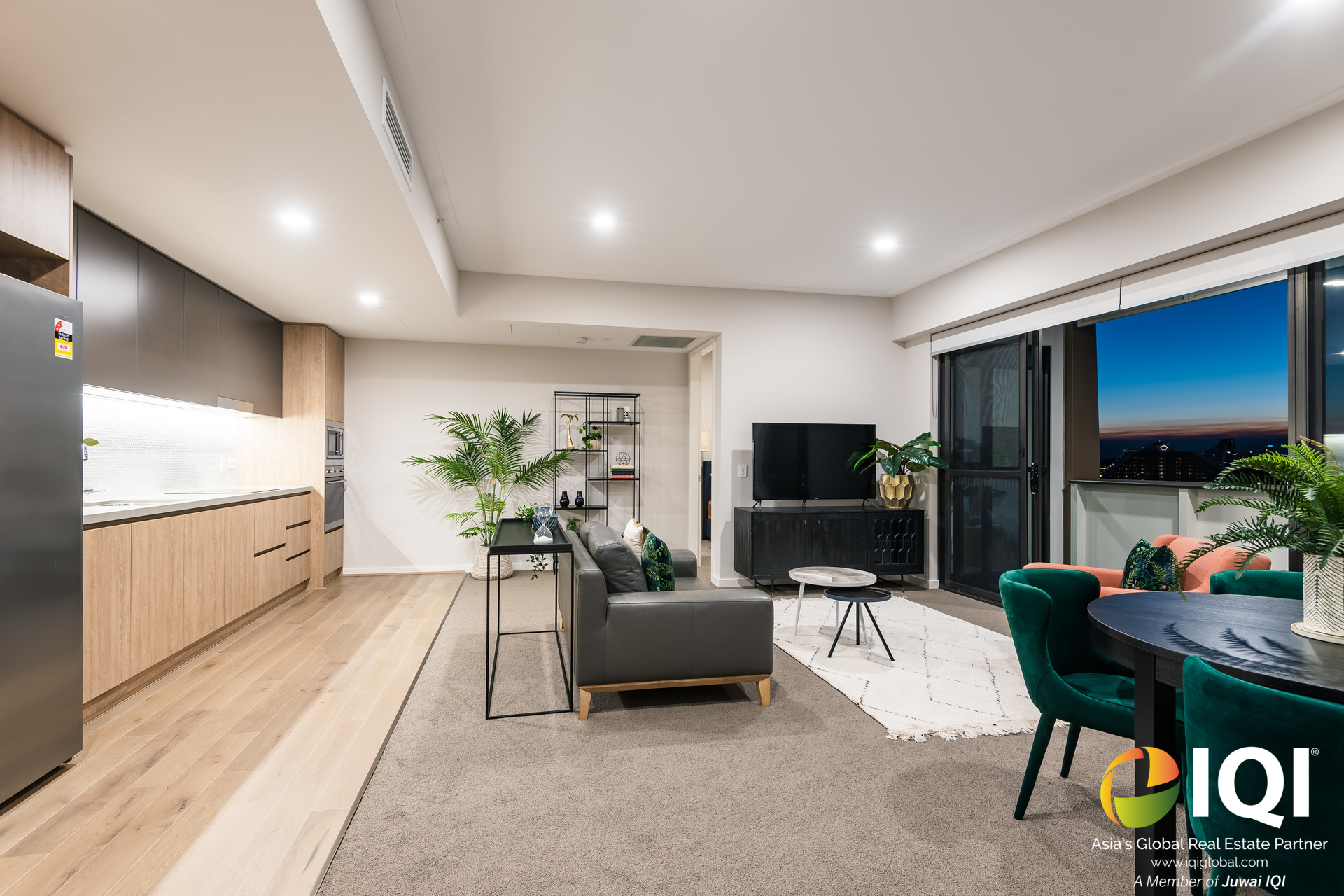 Living Luxuriously In Crest Burswood With A Sunset View! 

VIEW BY APPOINTMENT
- 27 APRIL  image