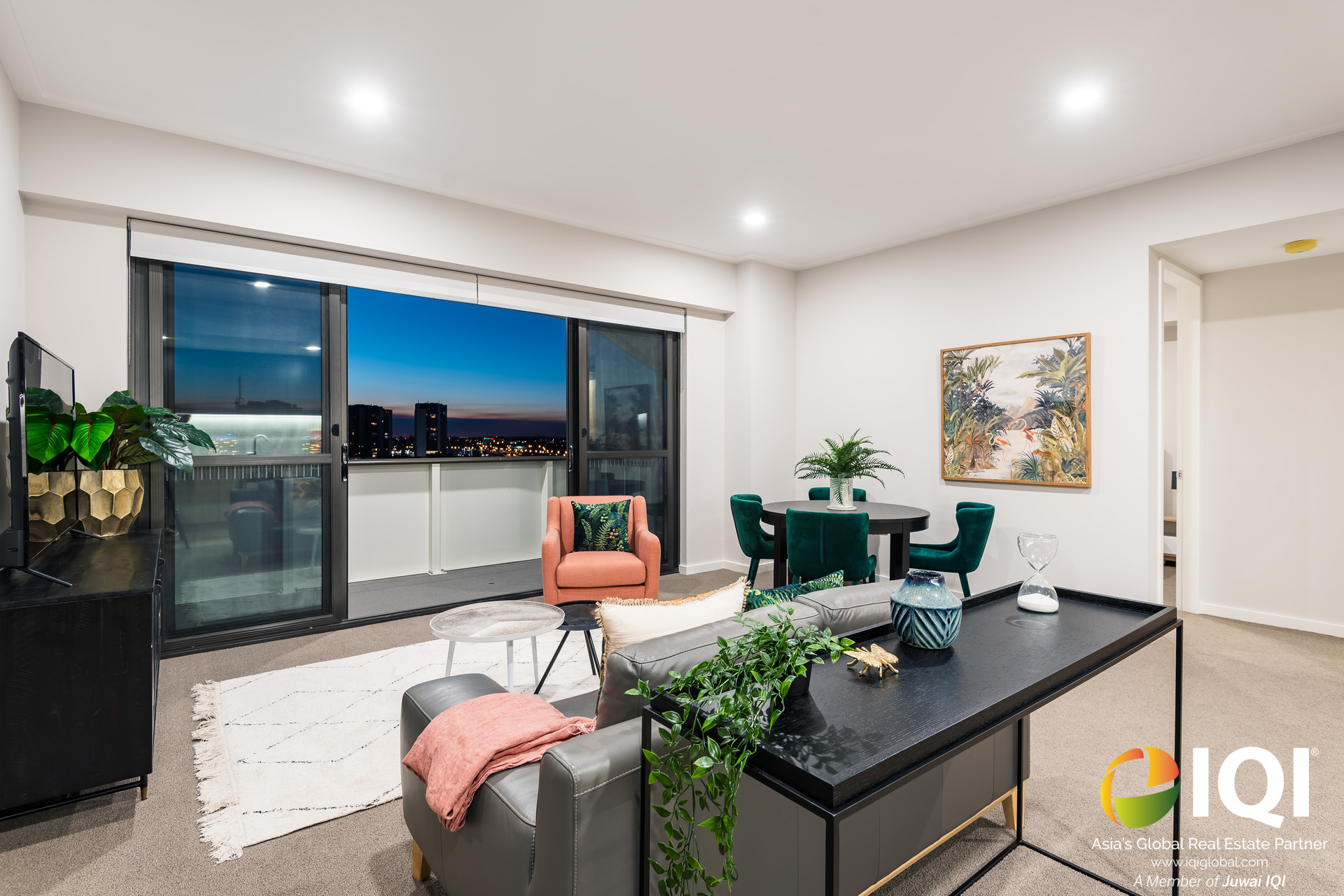 Living Luxuriously In Crest Burswood With A Sunset View! 

VIEW BY APPOINTMENT
- 27 APRIL  image