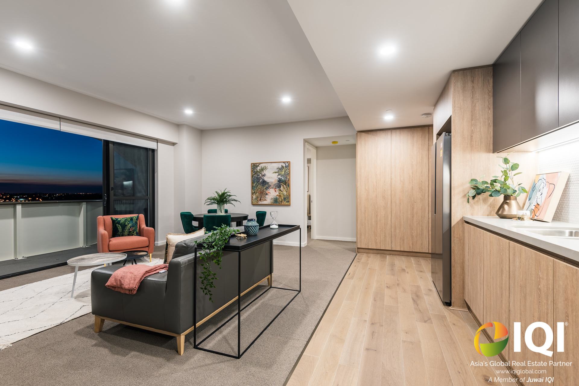 Living Luxuriously In Crest Burswood With A Sunset View! 

VIEW BY APPOINTMENT
- 27 APRIL  image