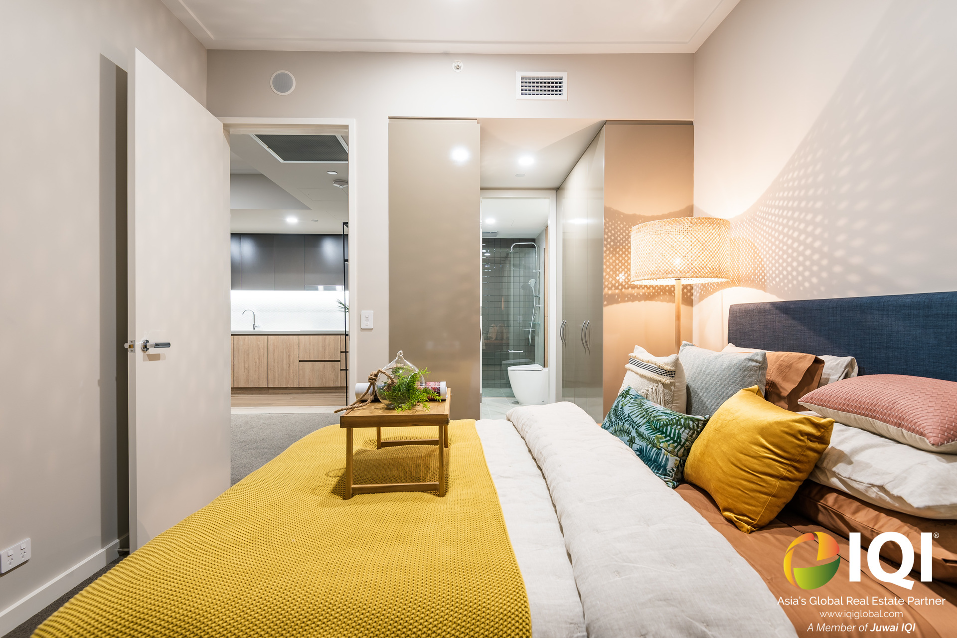 Living Luxuriously In Crest Burswood With A Sunset View! 

VIEW BY APPOINTMENT
- 27 APRIL  image