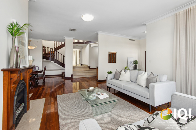 One-of-a-Kind Elevated Elegance: Spacious Family Home with Panoramic Views in Kardinya image