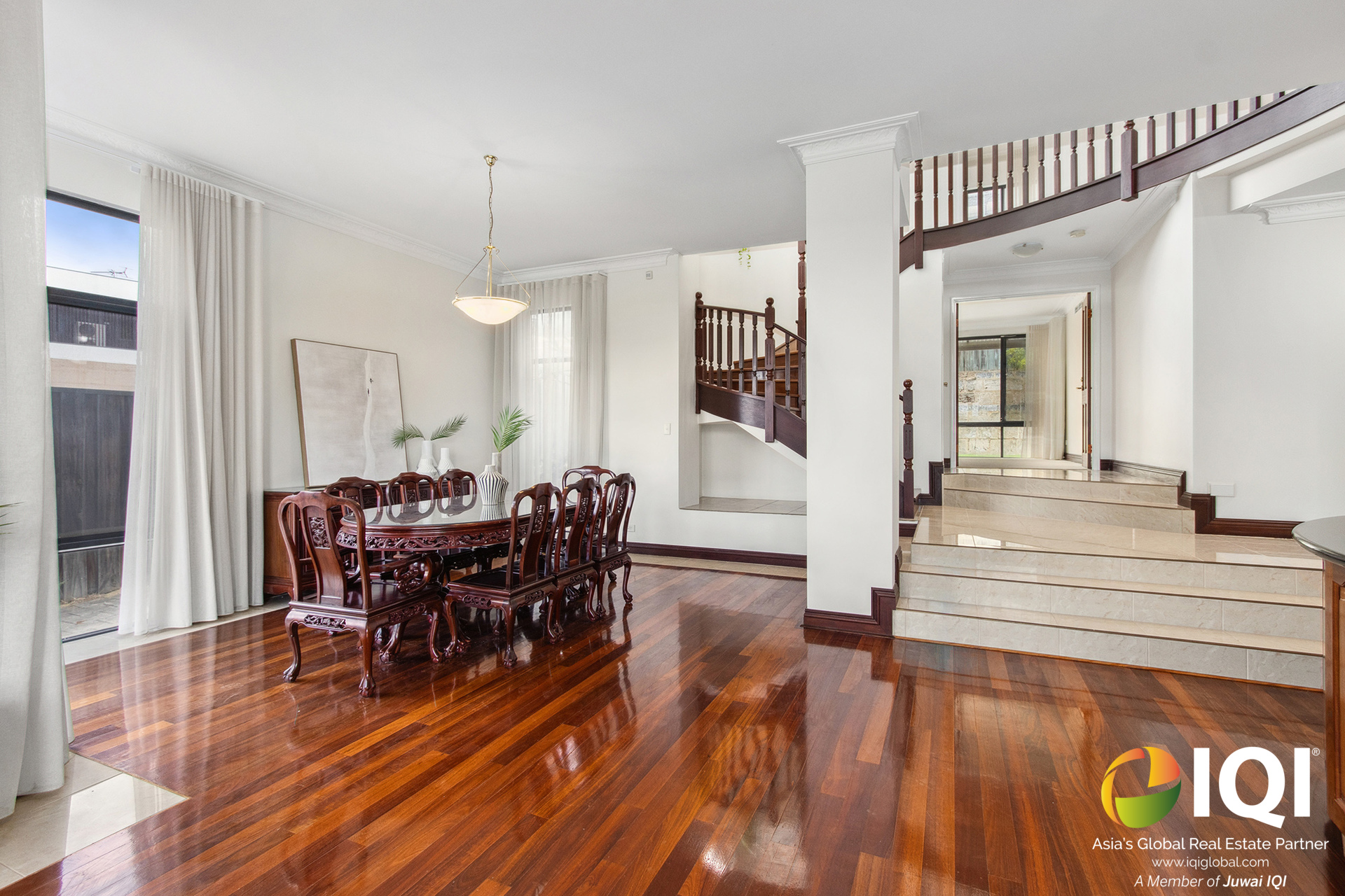 One-of-a-Kind Elevated Elegance: Spacious Family Home with Panoramic Views in Kardinya image