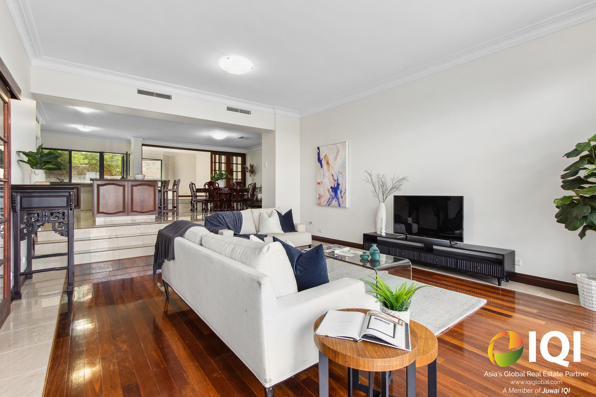 One-of-a-Kind Elevated Elegance: Spacious Family Home with Panoramic Views in Kardinya image