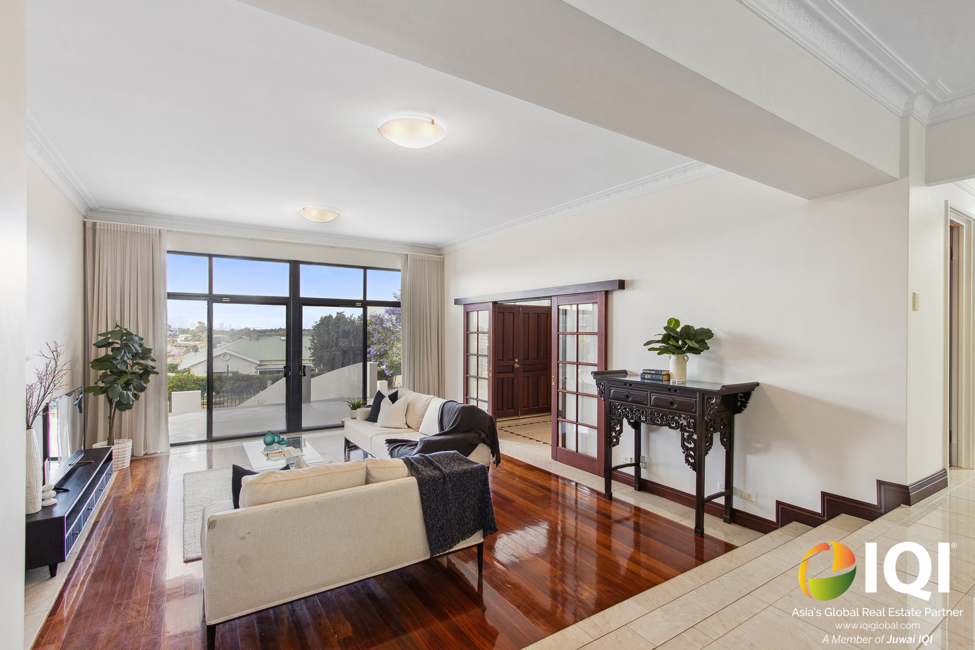 One-of-a-Kind Elevated Elegance: Spacious Family Home with Panoramic Views in Kardinya image