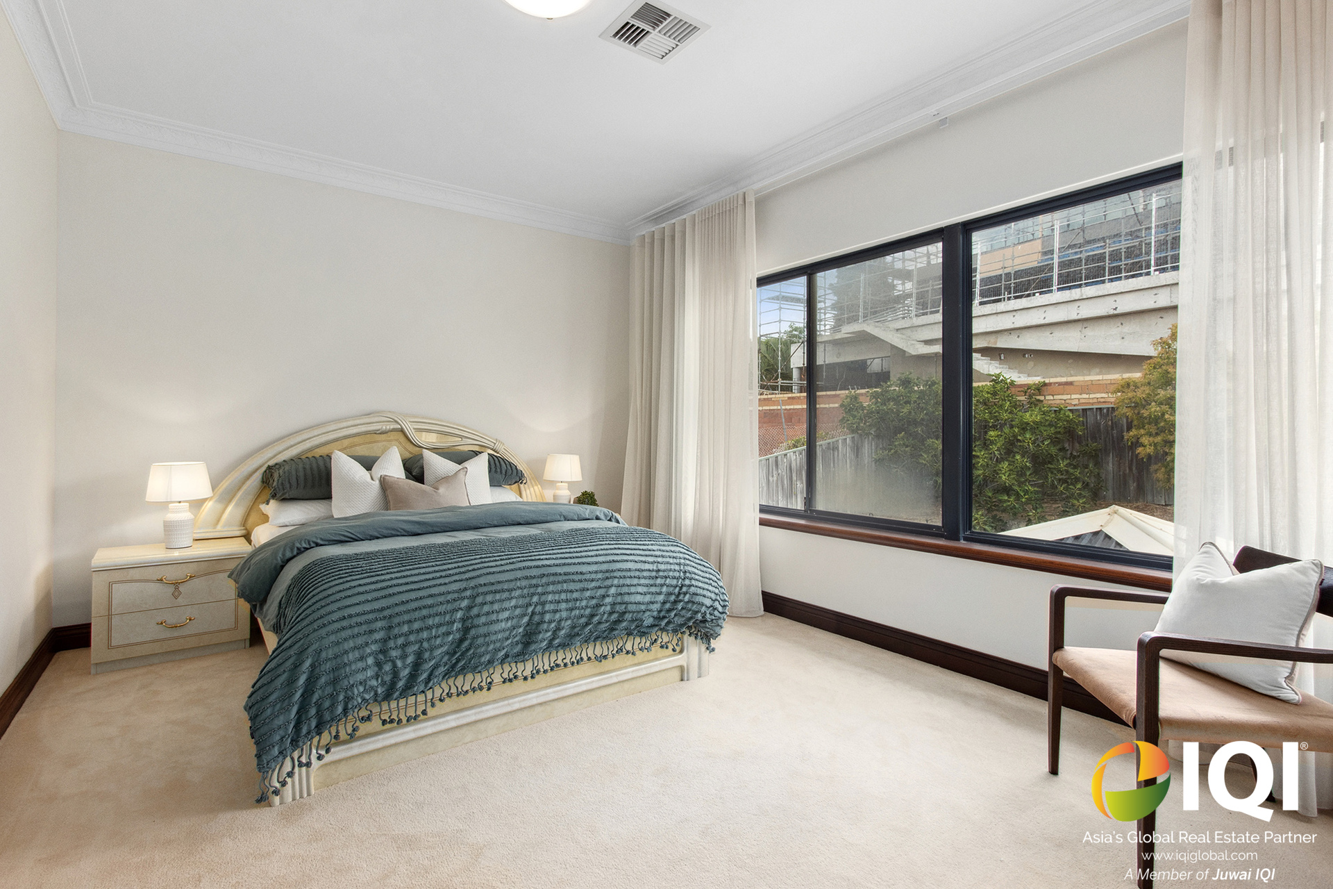 One-of-a-Kind Elevated Elegance: Spacious Family Home with Panoramic Views in Kardinya image