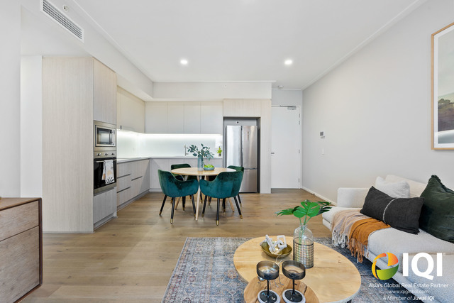 Sunrise Viewing From YOUR Apartment!
VIEW BY APPOINTMENT
- 27 APRIL image