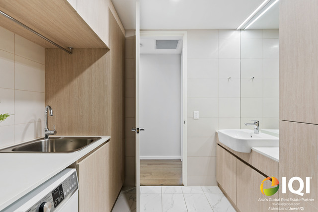 Sunrise Viewing From YOUR Apartment!
VIEW BY APPOINTMENT
- 27 APRIL image