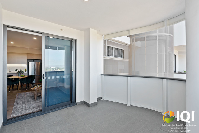 Sunrise Viewing From YOUR Apartment!
VIEW BY APPOINTMENT
- 27 APRIL image