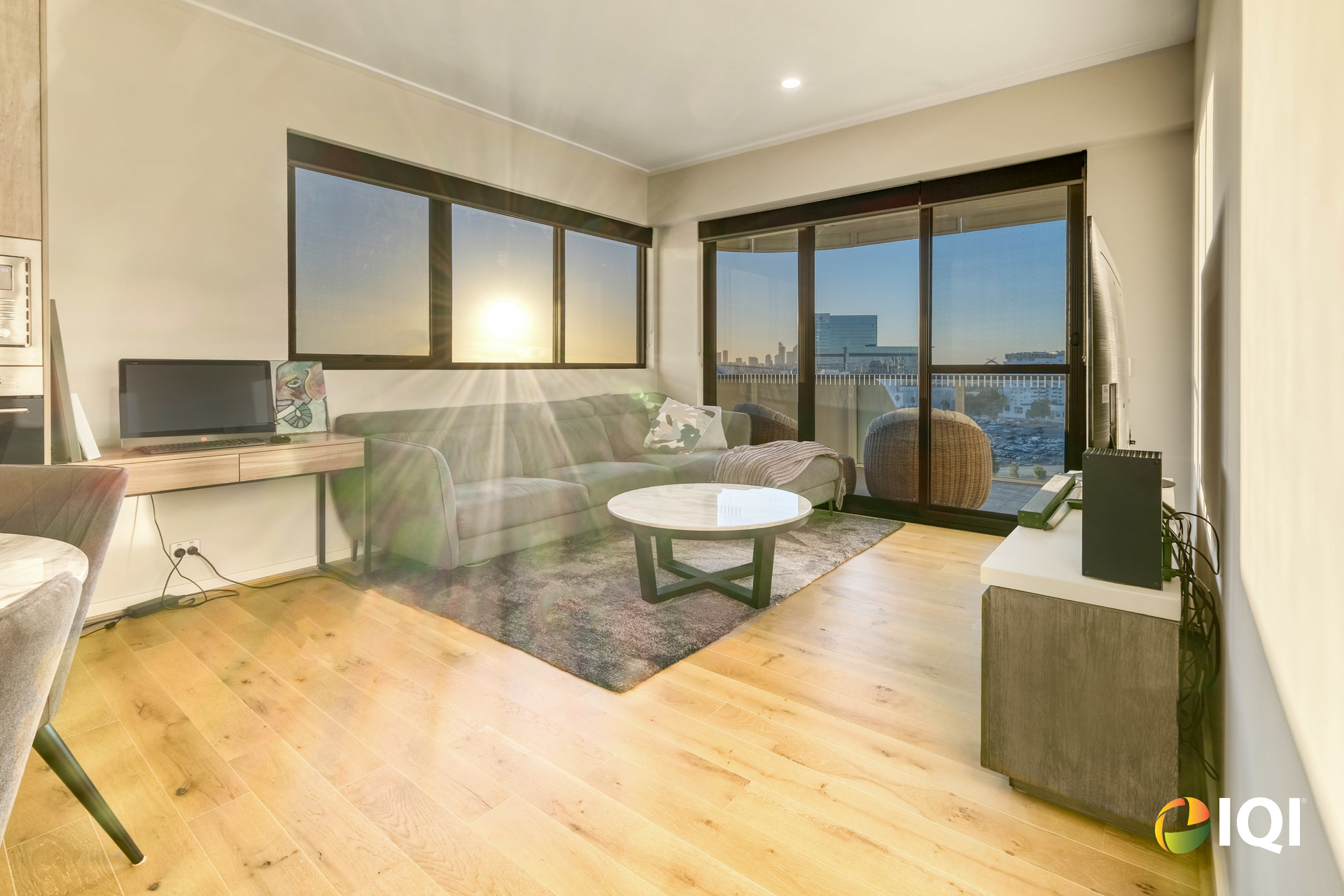Stylish 1-Bedroom Apartment with Sunset Views! image