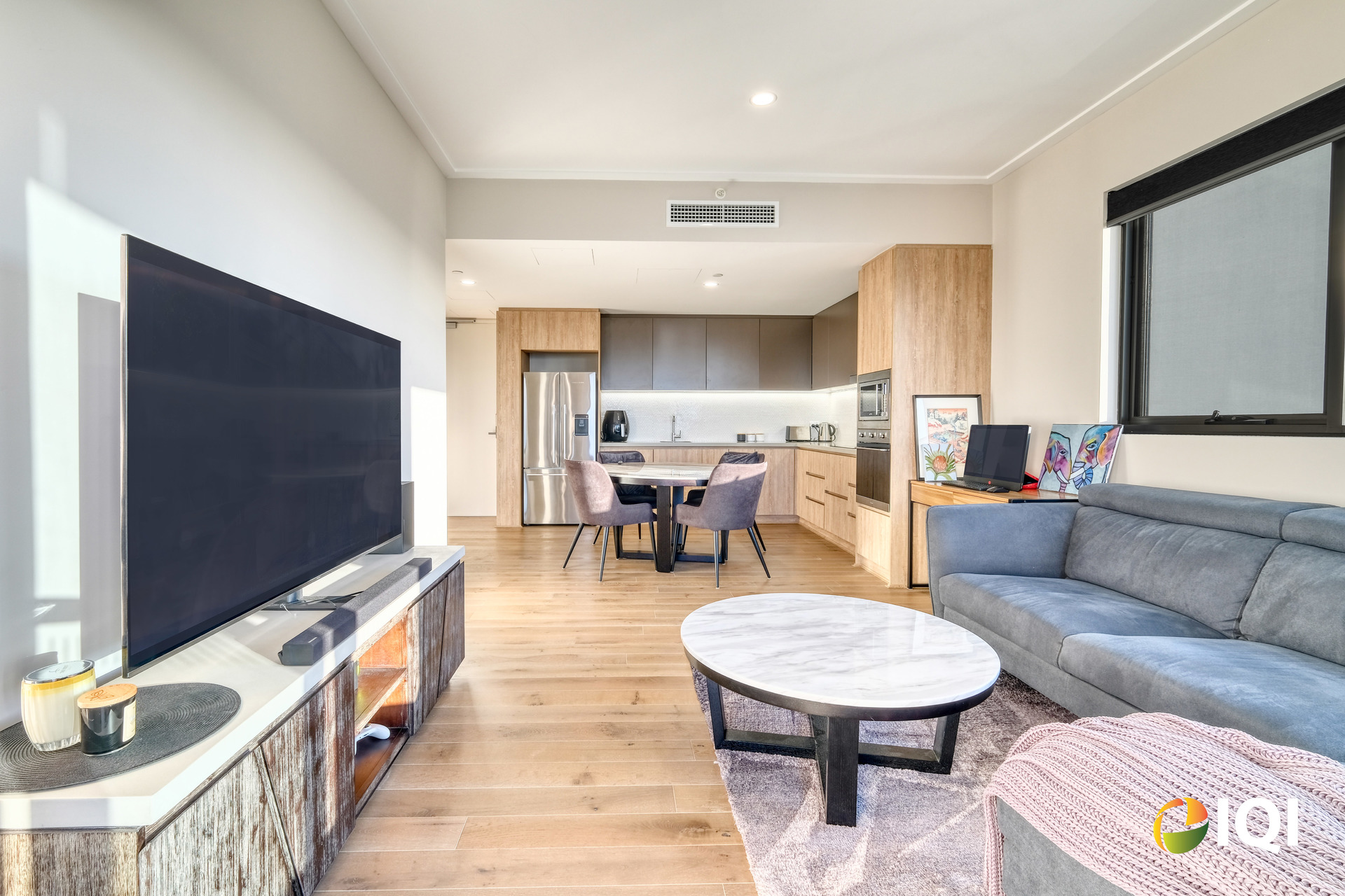 Stylish 1-Bedroom Apartment with Sunset Views! image