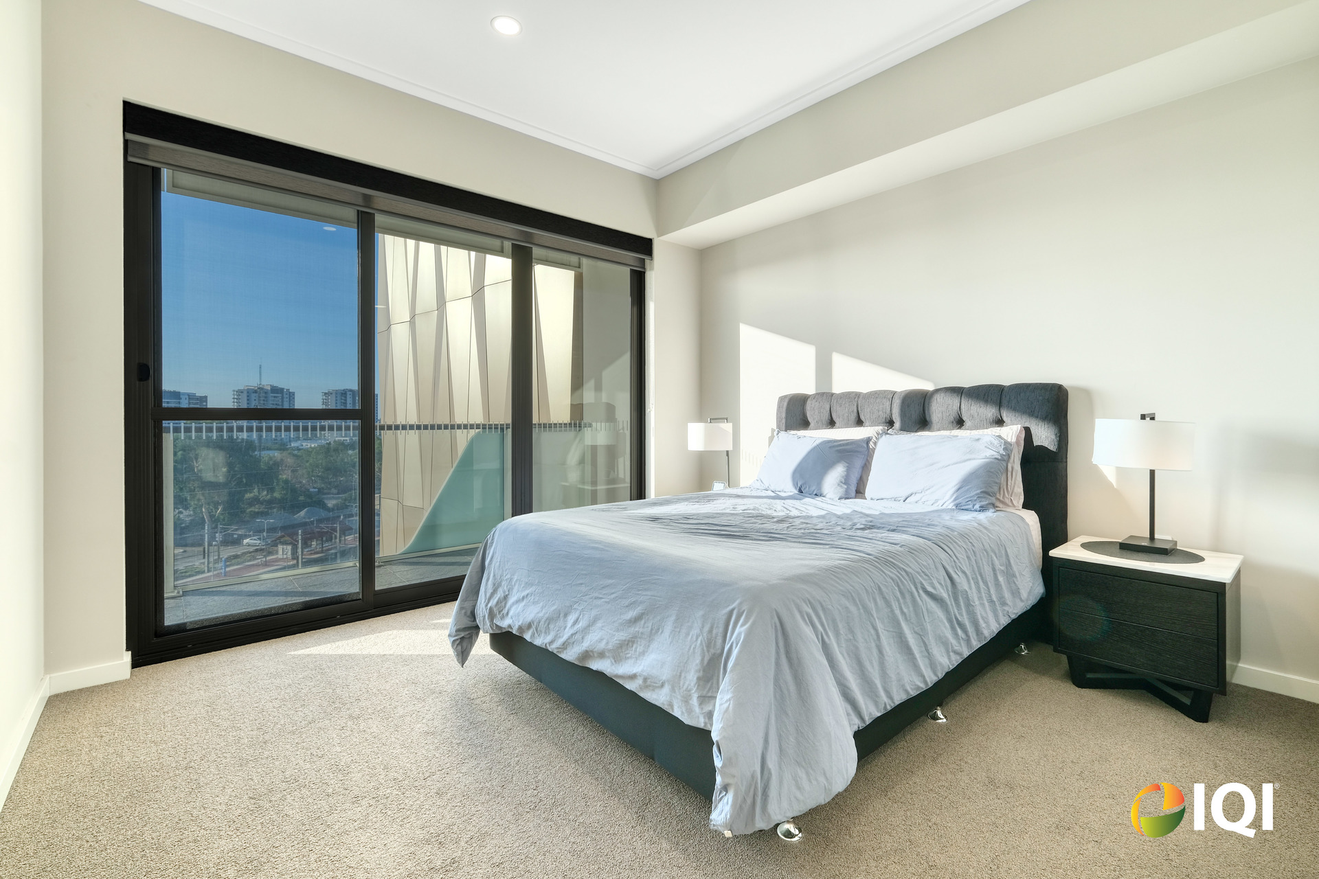 Stylish 1-Bedroom Apartment with Sunset Views! image