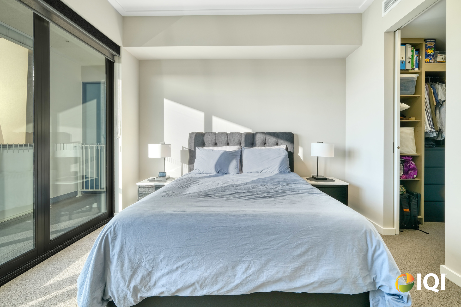 Stylish 1-Bedroom Apartment with Sunset Views! image