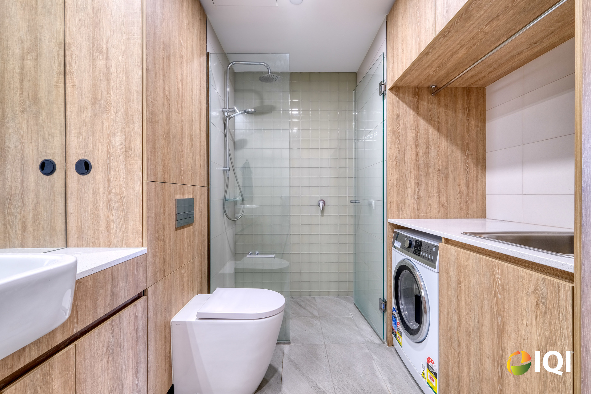 Stylish 1-Bedroom Apartment with Sunset Views! image