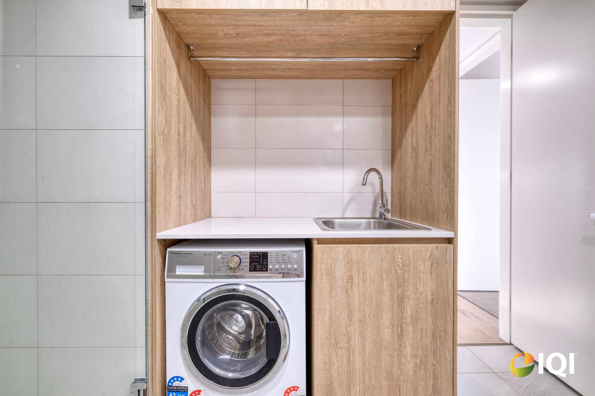 Stylish 1-Bedroom Apartment with Sunset Views! image