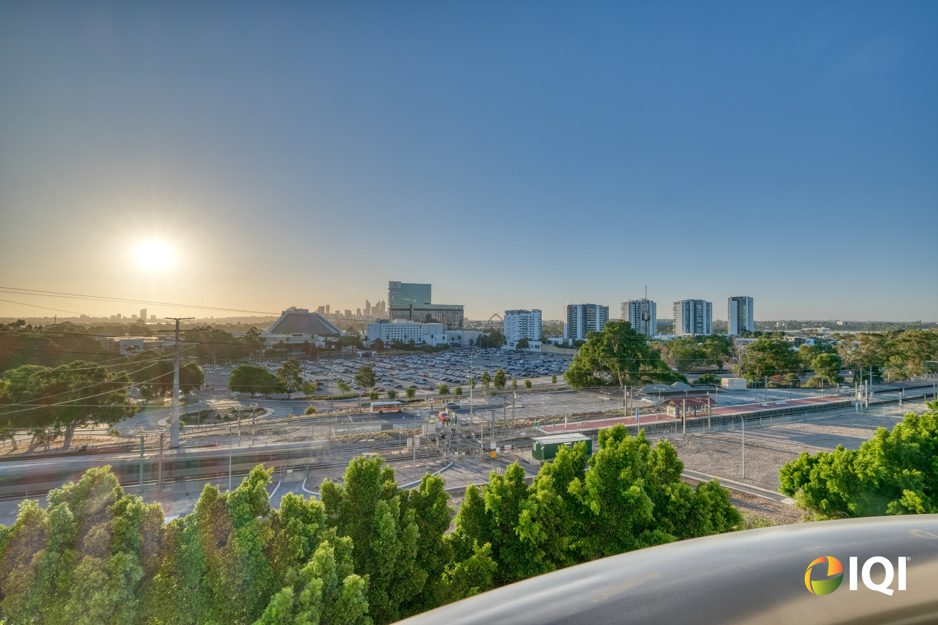 Stylish 1-Bedroom Apartment with Sunset Views! image