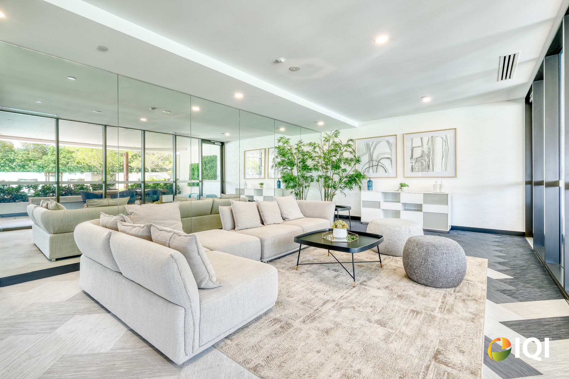 Stylish 1-Bedroom Apartment with Sunset Views! image