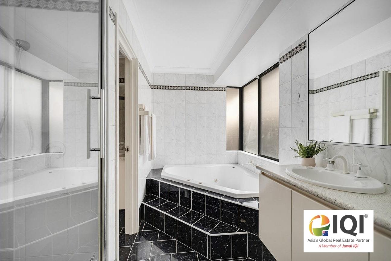 Spacious Family Retreat on a Prime Pearsall Block image