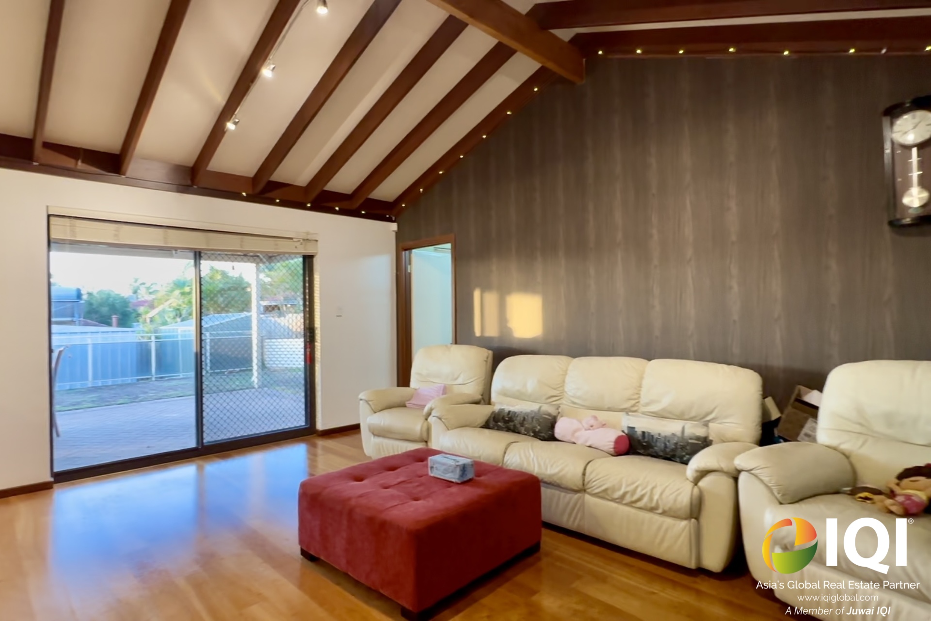 Exceptional Family Living on a Rare 1,011sqm Block – Willetton SHS Zone image