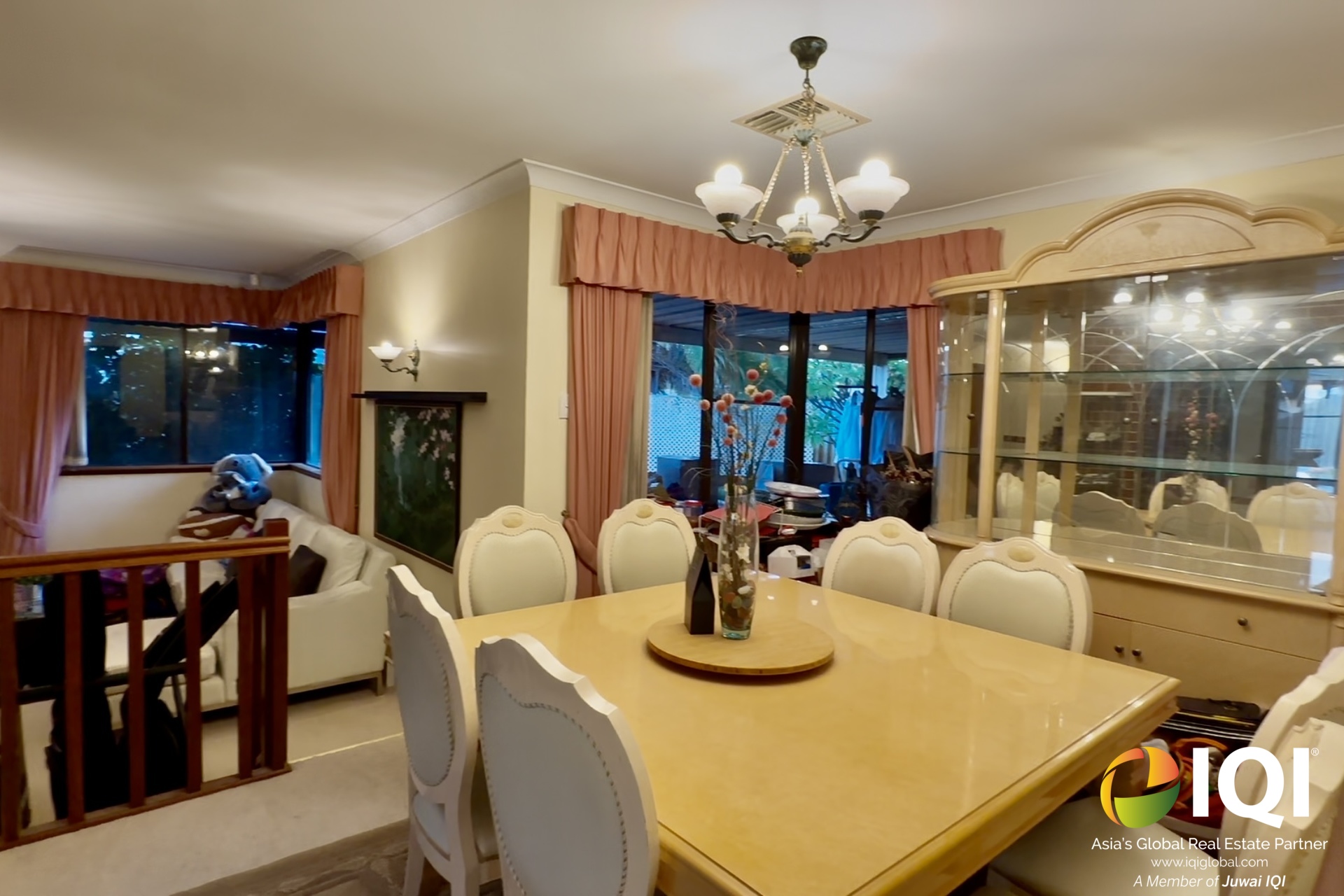 Exceptional Family Living on a Rare 1,011sqm Block – Willetton SHS Zone image