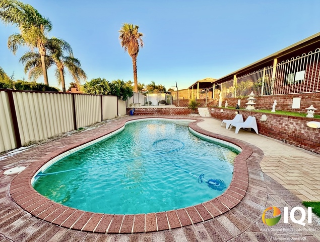 Exceptional Family Living on a Rare 1,011sqm Block – Willetton SHS Zone image